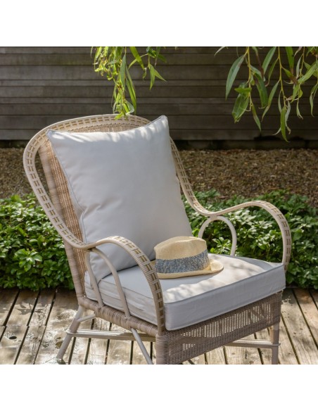 Fauteuil Garrigues résine dune coussin perle ambiance 1