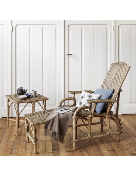 Chaise longue rotin vintage grand mère patiné vieilli ambiance