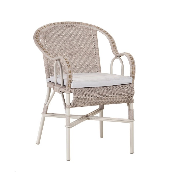 Fauteuil Marcel résine outdoor dune avec coussin coloris perle