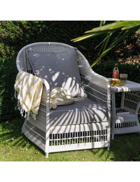 Fauteuil de jardin en résine Biarritz en ambiance
