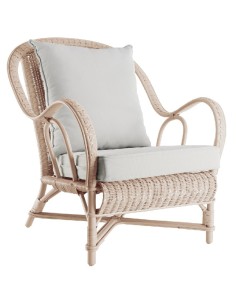 Fauteuil Nantucket en rotin laqué nuage de chez KOK MAISON