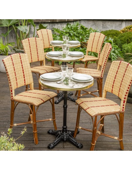 Chaise en rotin + résine Bagatelle en ambiance