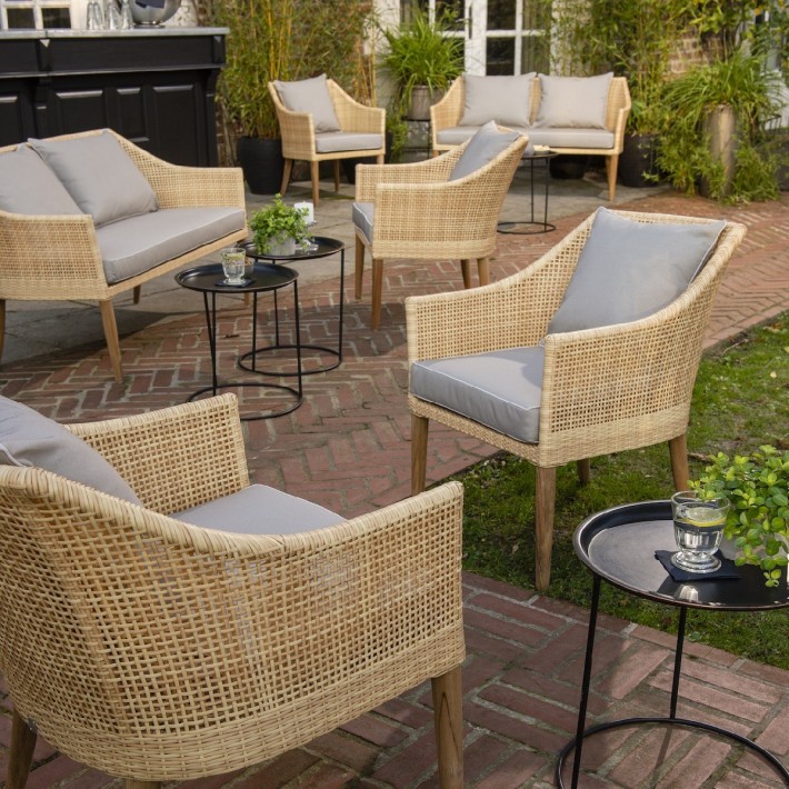 Sao Polo outdoor carver with cushion