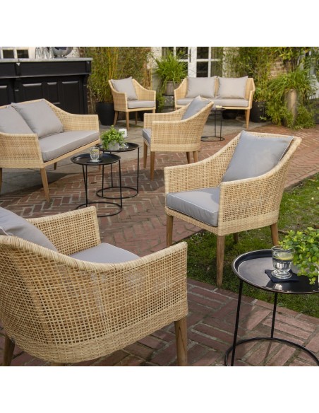 Sao Polo outdoor carver with cushion