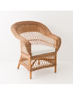 Fauteuil en osier brun bord roulé
