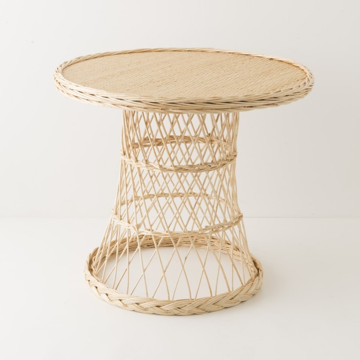 Mélina wicker table with woven top