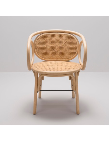 Fauteuil de table en rotin CONTOUR vu de face