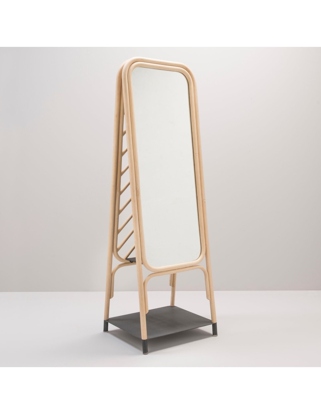 PANÔ rattan standing mirror
