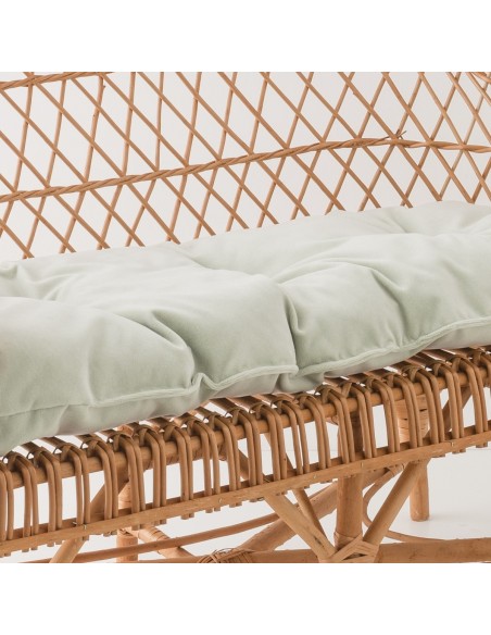 Coussin velours coloris jade pour canapé osier