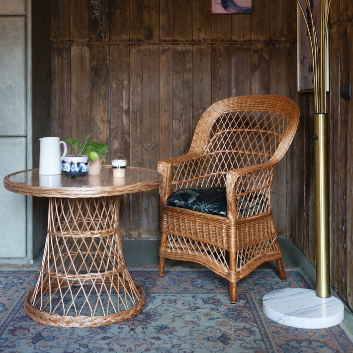 wicker armchair high-back with wicker table