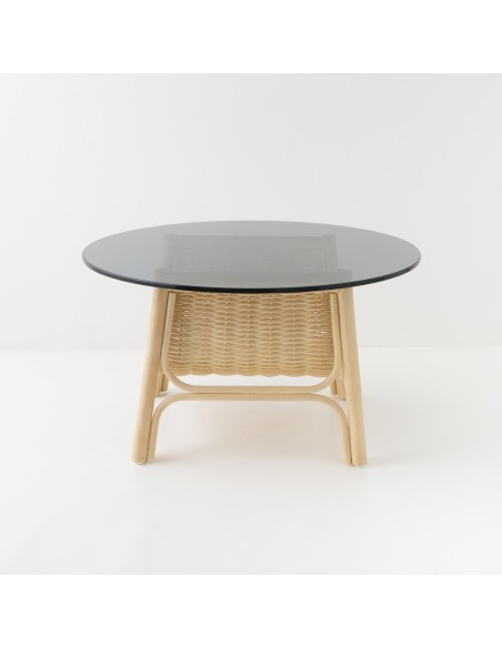 Table basse en rotin gm CORRIDOR avec plateau en verre vue de profil Table basse en rotin gm CORRIDOR avec plateau en verre vue de profil