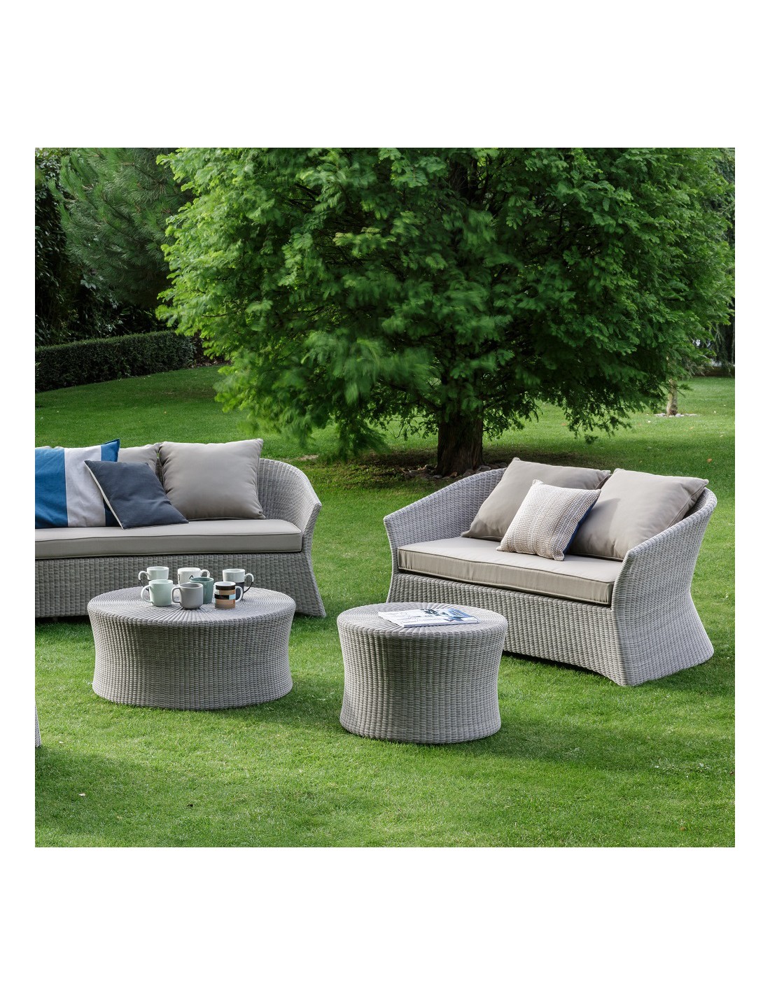 Biblos outdoor 80cm coffee table in Galet resin