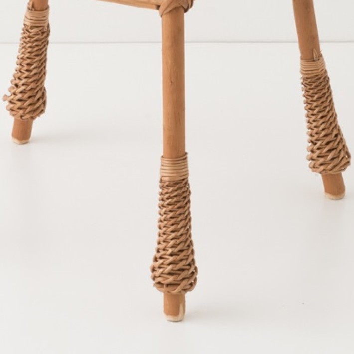 Laszlo round willow table medium size