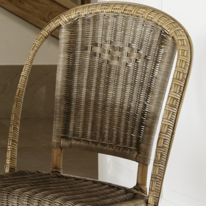 Chaise en rotin tressé et patiné Albertine