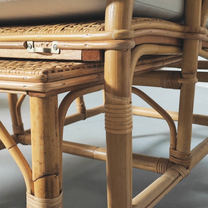 Rangement repose-pied chaise longue rotin vintage grand mère naturelle