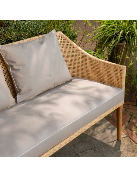 Sao Polo outdoor sofa in synthetic rattan with cushion