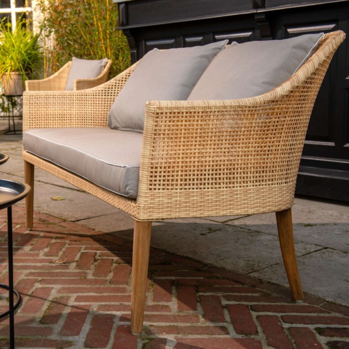 Sao Polo outdoor sofa in synthetic rattan with cushion