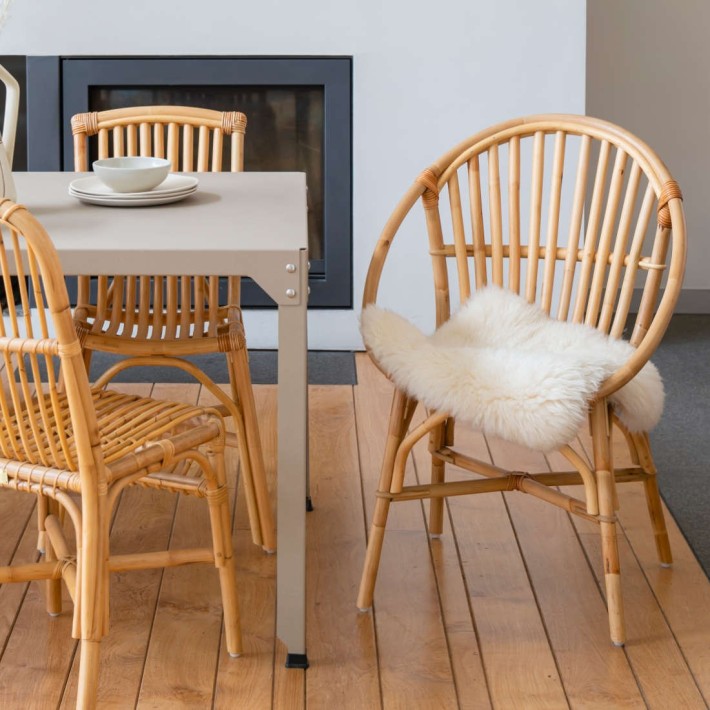Ambiance fauteuil en rotin naturel vintage Bruno de chez KOK MAISON