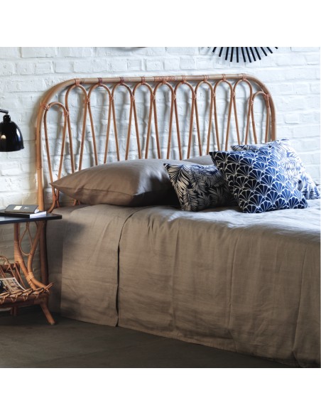 Volute vintage rattan head board