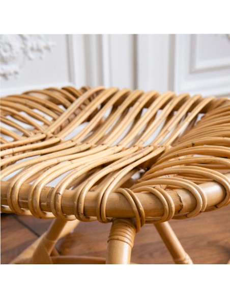 Top view of Boucle small vintage pouffe in natural rattan by KOK MAISON Top view of Boucle small vintage pouffe in natural rattan by KOK MAISON