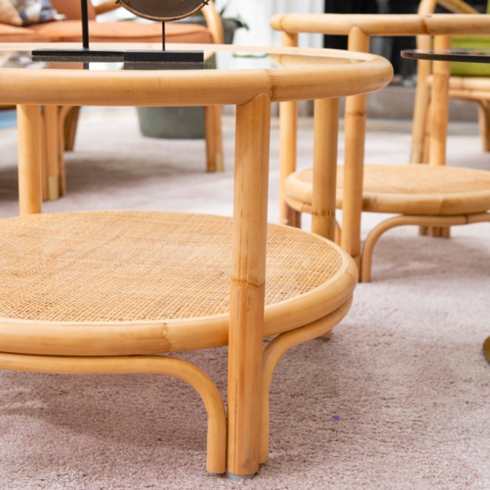 Table basse en rotin diamètre 66cm collection Riviera par Kok maison vue de profil