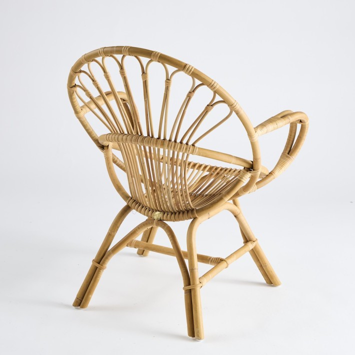Vintage rattan coquille armchair with armrests PU017