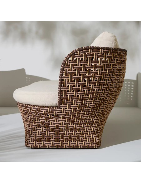 Side view of the outdoor sofa from the TALI collection Side view of the outdoor sofa from the TALI collection