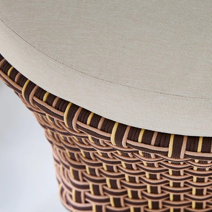 Zoom in on the edge of the TALI outdoor pouffe cushion