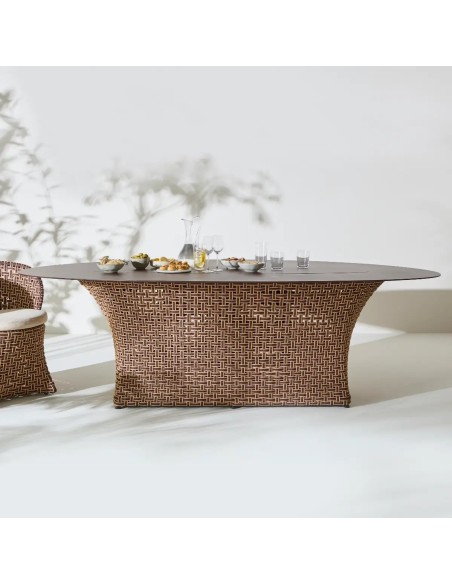 TALI oval dining table TALI oval dining table