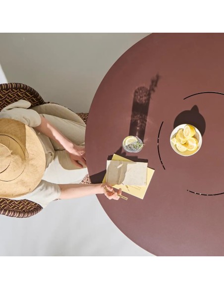 Zoom metal top round outdoor dining table TALI Zoom metal top round outdoor dining table TALI