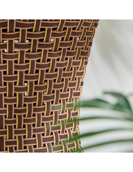 Détail courbure du pied table de repas extérieure ronde TALI