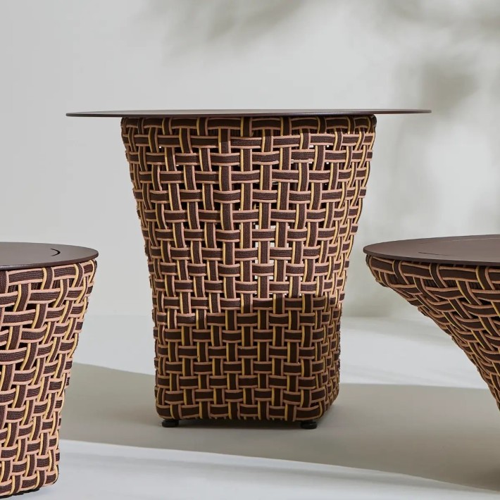 TALI small round dining table