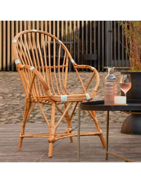 Ambiance fauteuil en osier César ligatures céladon