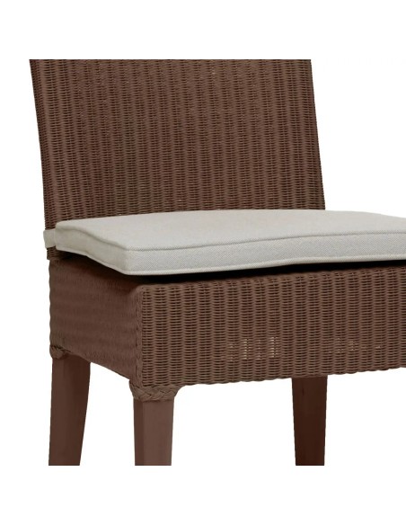 Zoom on the optional cushion for the Lyod Loom Isabelle chair