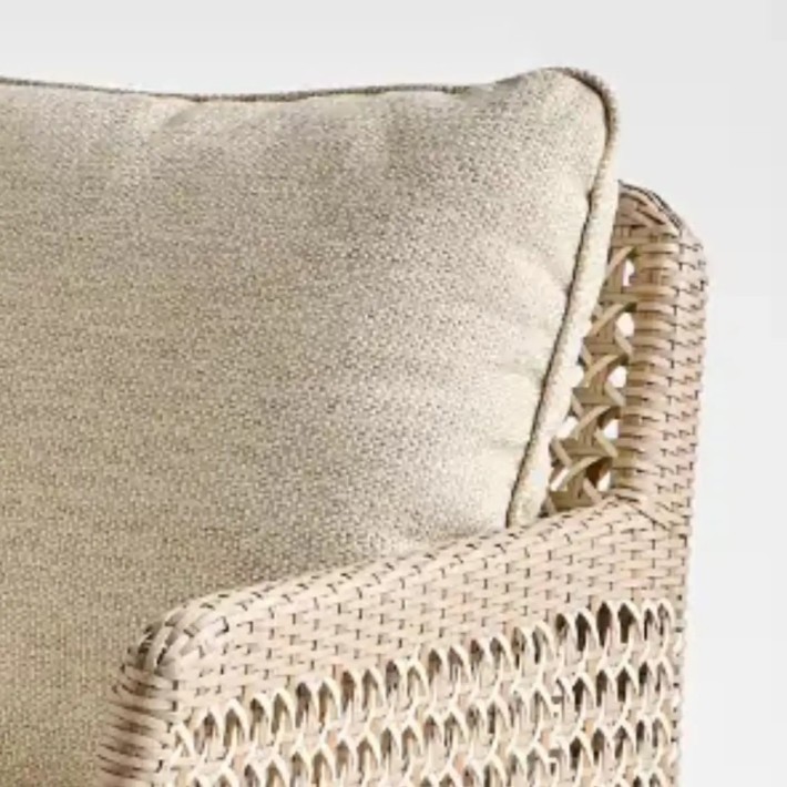 Détail coussin tissu chenille gris canapé 2 places ANTIBES RECIF