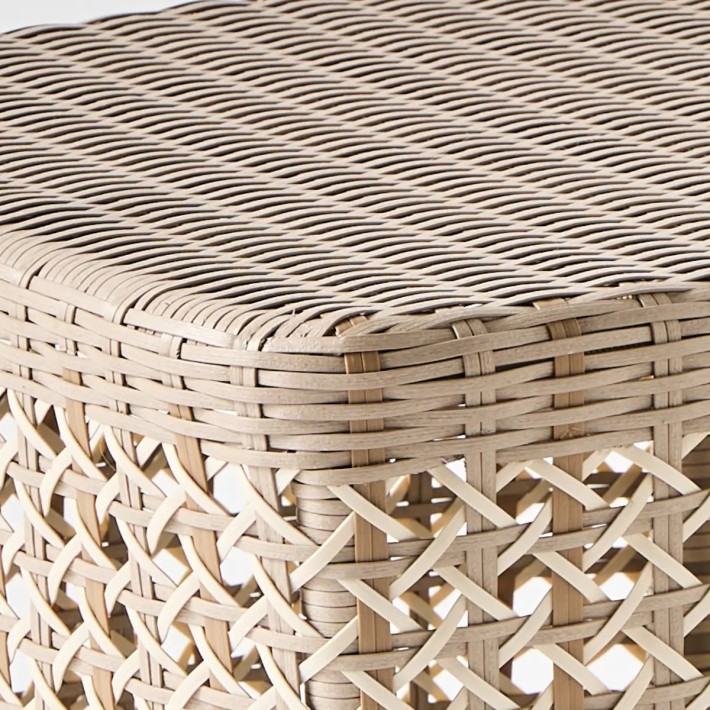 Detail of 3-colour resin braiding ANTIBES RECIF