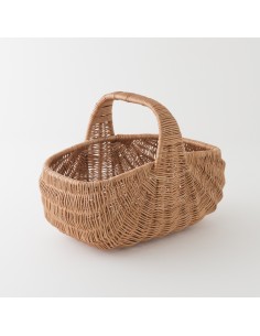 Curved willow shopping basket