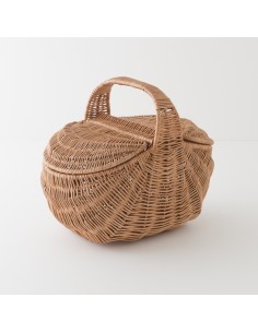 Curved willow picnic basket