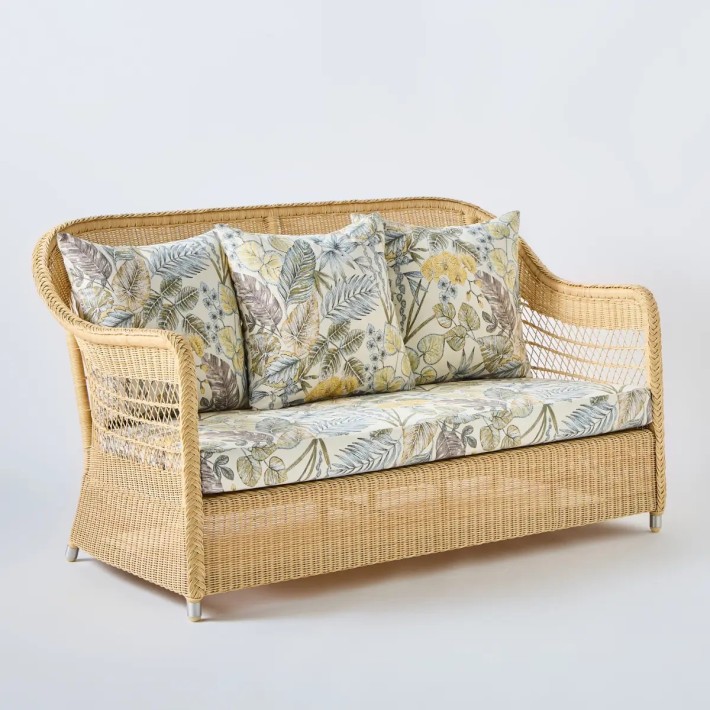 Natural Biarritz 2-seater sofa with beige bouquet fabric