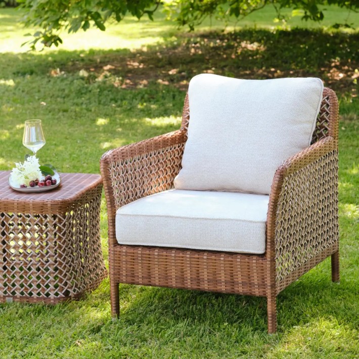 Ambiance fauteuil d'extérieur collection Antibes latérite