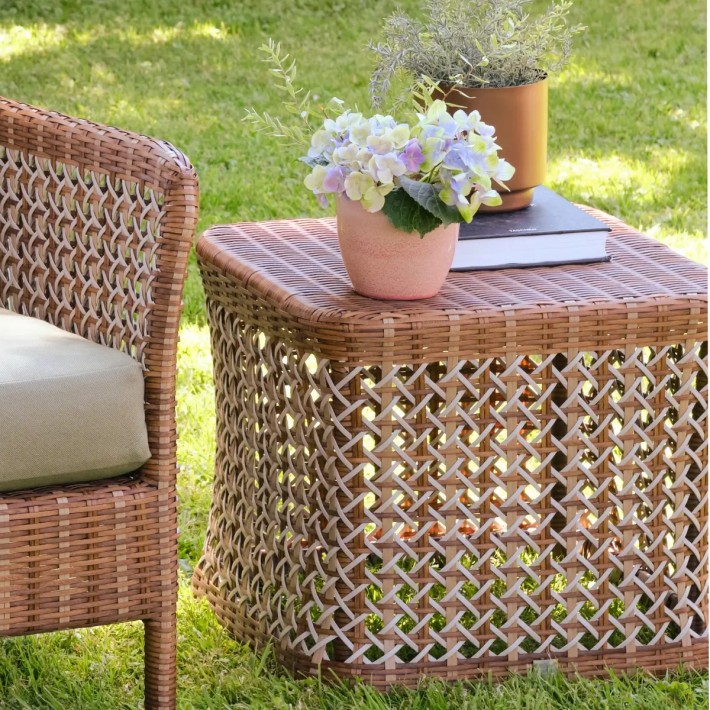 Ambiance square garden coffee table Antibes reef collection