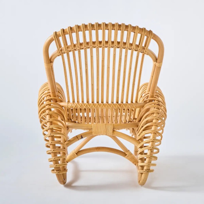 Dos du fauteuil en rotin Boucle