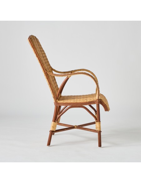 Profil du fauteuil en rotin haut dossier collection Bagatelle Profil du fauteuil en rotin haut dossier collection Bagatelle