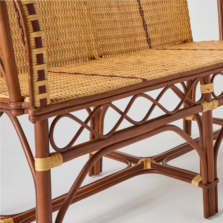 Detail of the rattan pattern on the Bagatelle collection bench seat