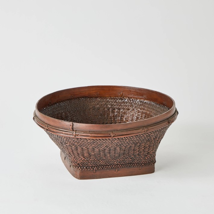 Maxi corbeille en rotin pièce unqiue KOK MAISON