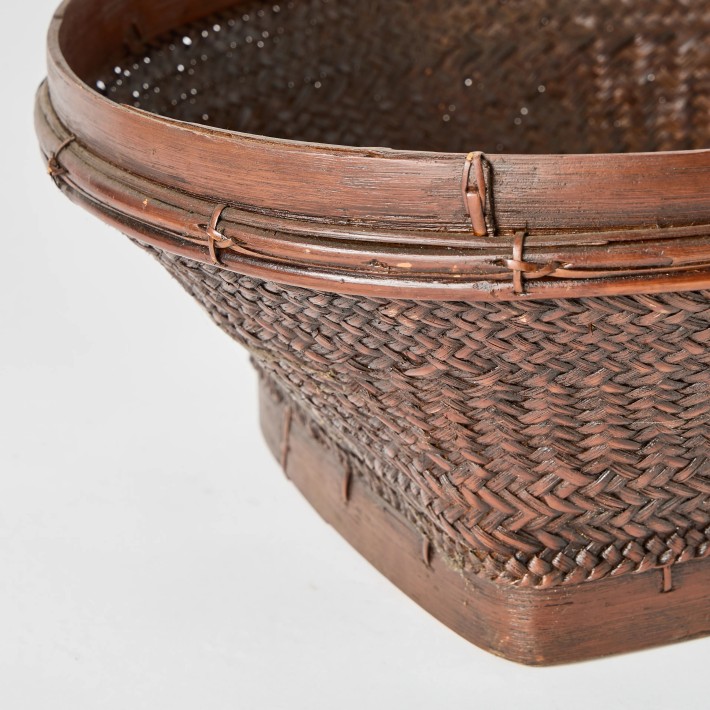 Detail maxi basket in rattan unique vintage piece KOK MAISON