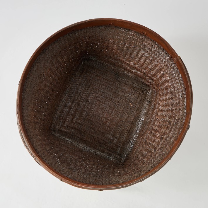 Top view maxi basket unique piece in rattan KOK MAISON