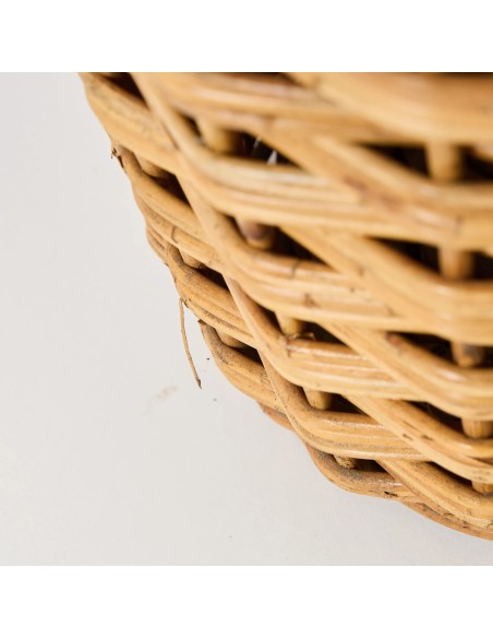 Détail brin de rotin cassé pièce unique porte parapluie en rotin KOK MAISON