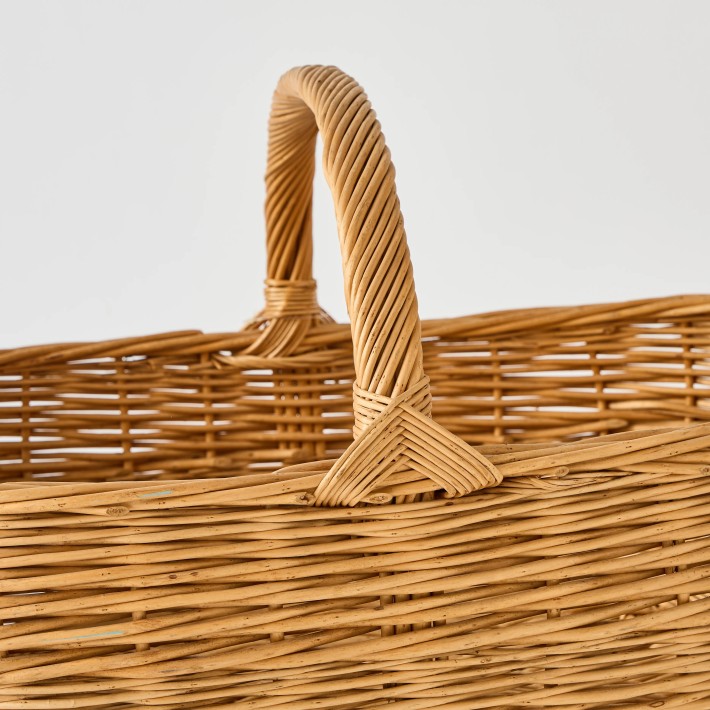 Handle detail maxi wicker basket KOK MAISON unique vintage piece