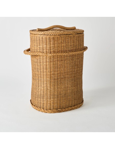 Panier à linge en rotin pièce unique d'archive d'atelier KOK MAISON